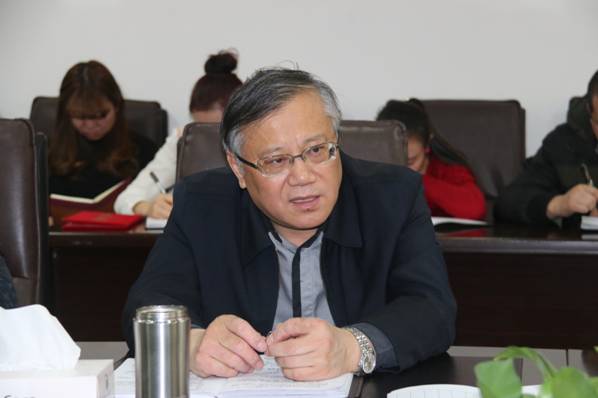 增強使命感和責(zé)任感，積極作為，為實現(xiàn)“十三五”良好開局而努力奮斗